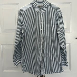 Roundtree & Yorke Gold Label fitted men’s dress shirt